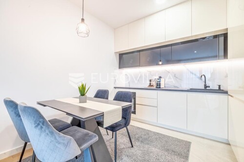 Thumbnail 6335539 - 3