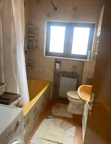 Stan u zgradi, 110 m2