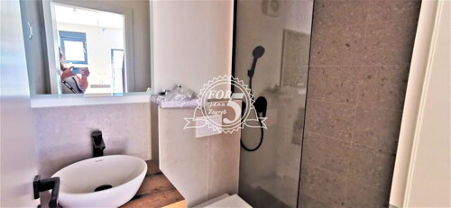 Thumbnail 6336104 - 5