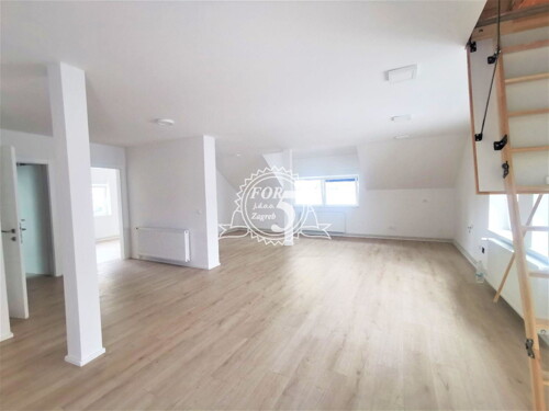 Thumbnail 6336109 - 5