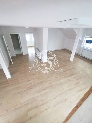 Thumbnail 6336109 - 4