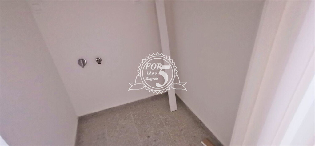 Image 6336110 - 9