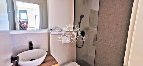 Thumbnail 6336111 - 3