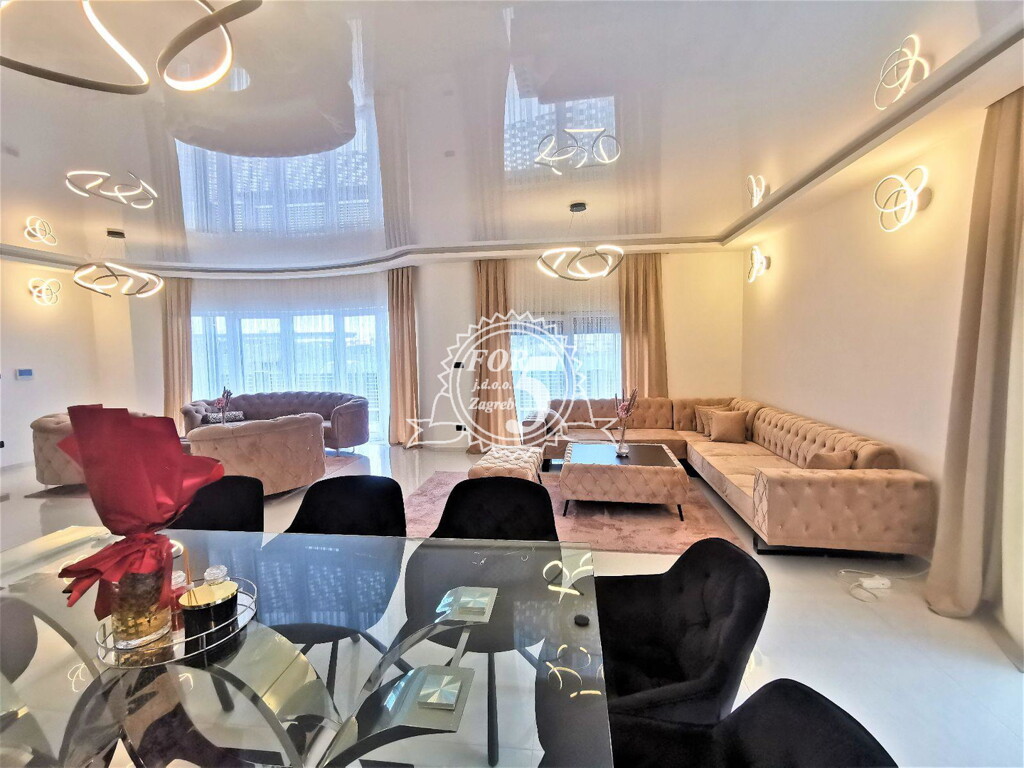Image 6336115 - 7