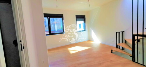 Thumbnail 6336116 - 5