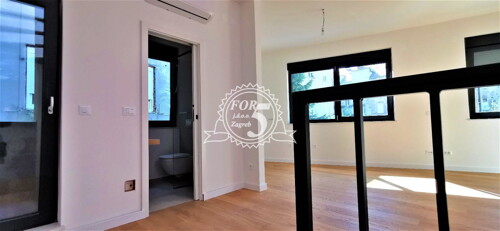 Thumbnail 6336116 - 3