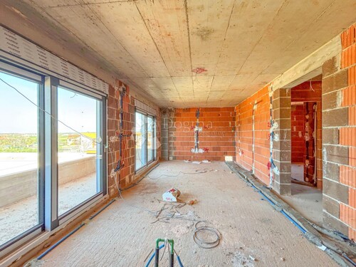 Thumbnail 6336223 - 3