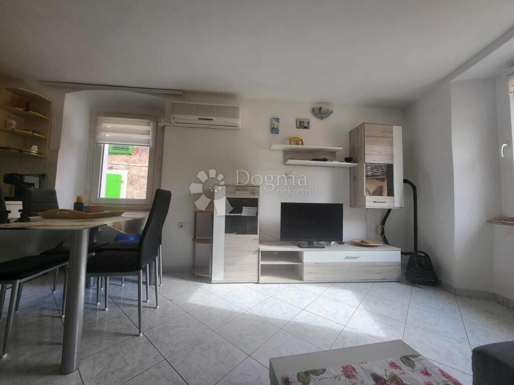 Image 6336230 - 3