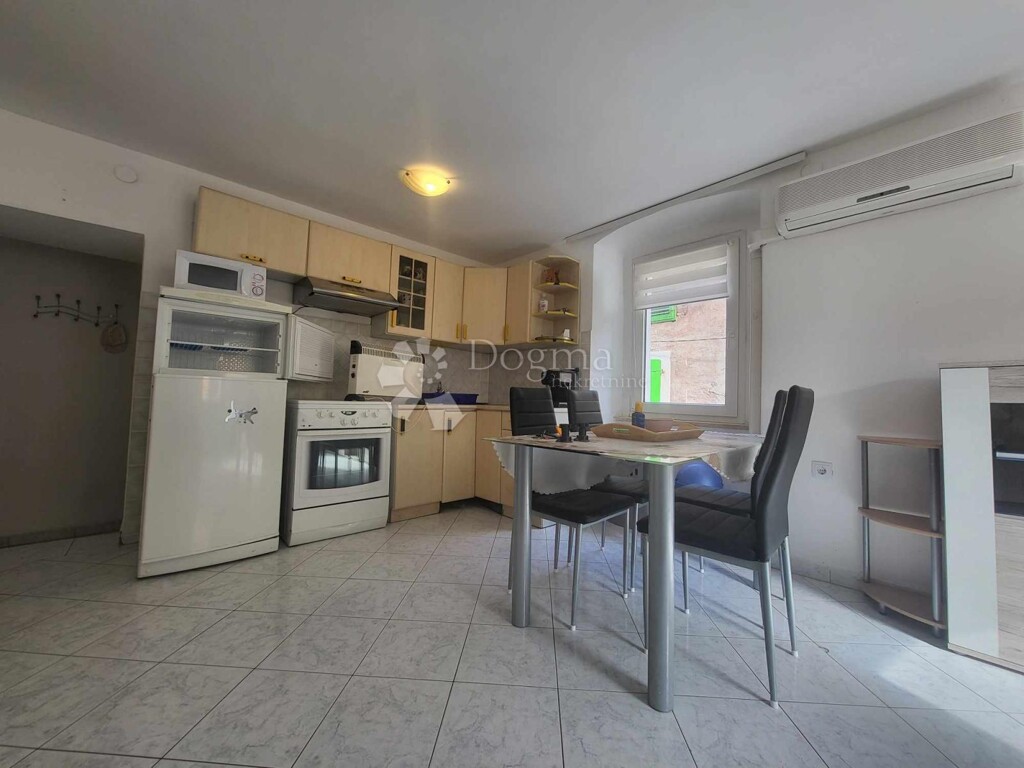 Image 6336230 - 8