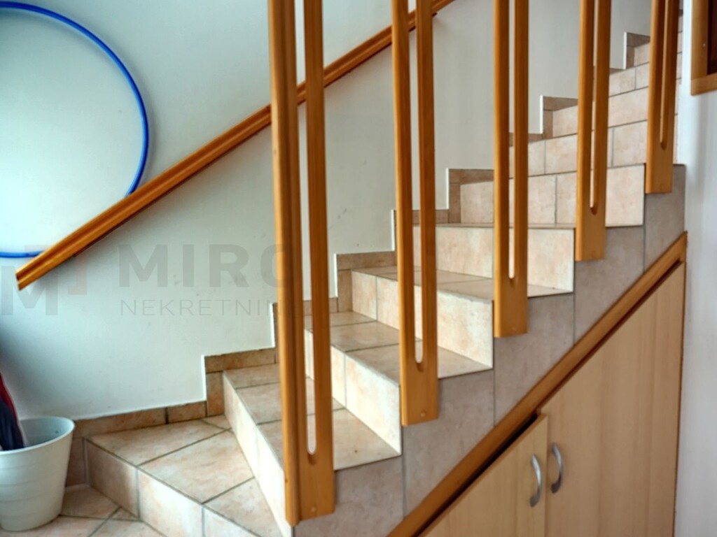 Image 6336409 - 7