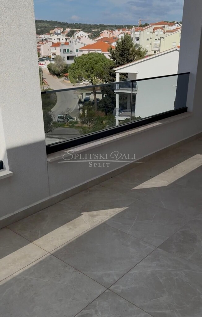 Image 6336447 - 8