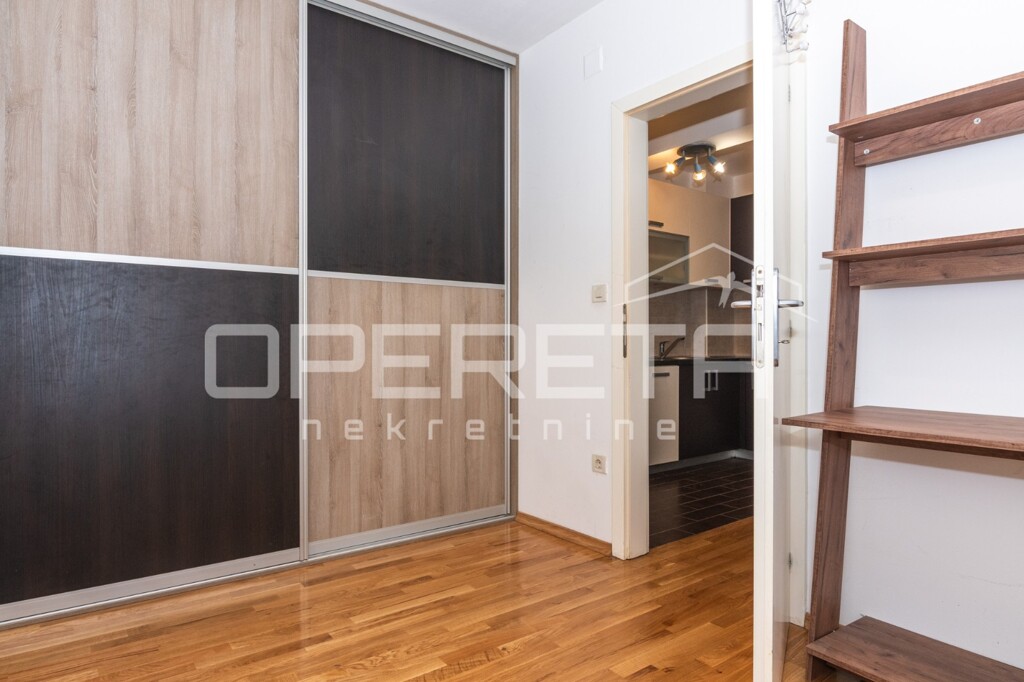 Image 6336633 - 8