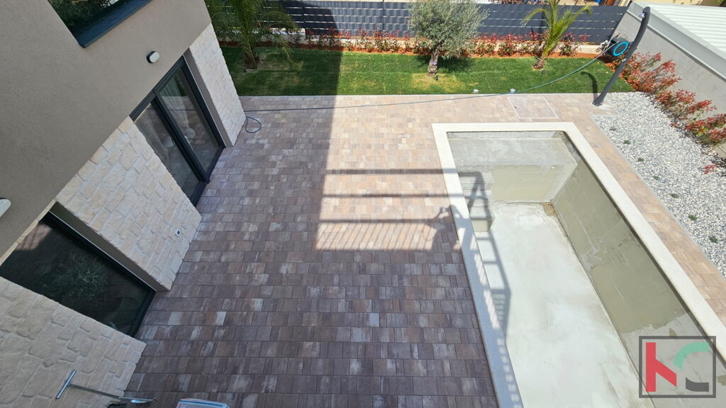 Image 6336974 - 11