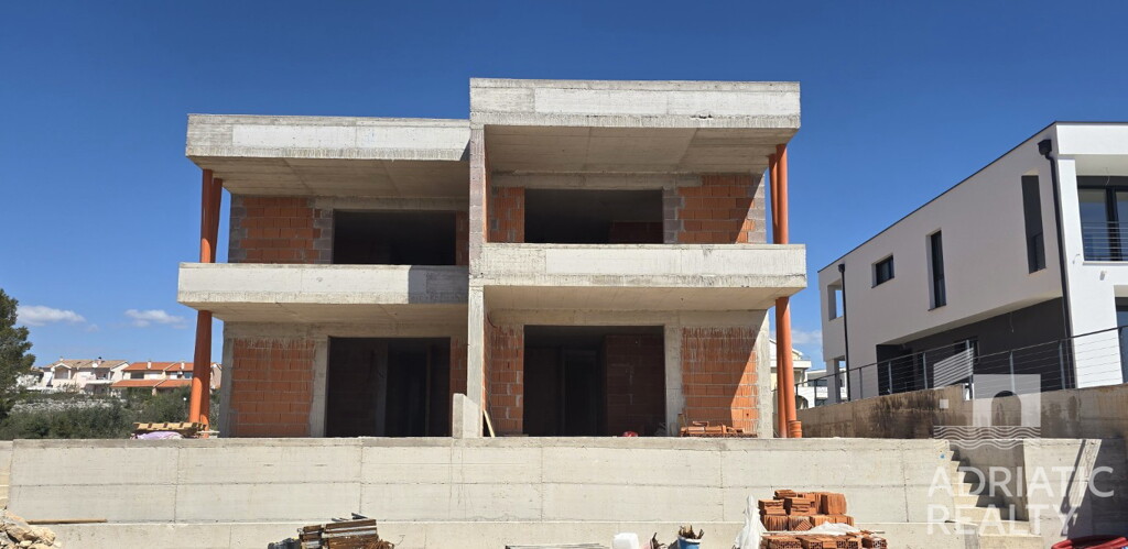 Image 6337067 - 8