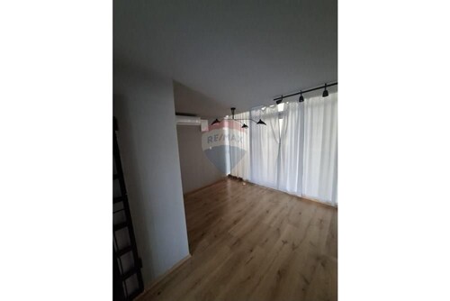 Thumbnail 6337072 - 5