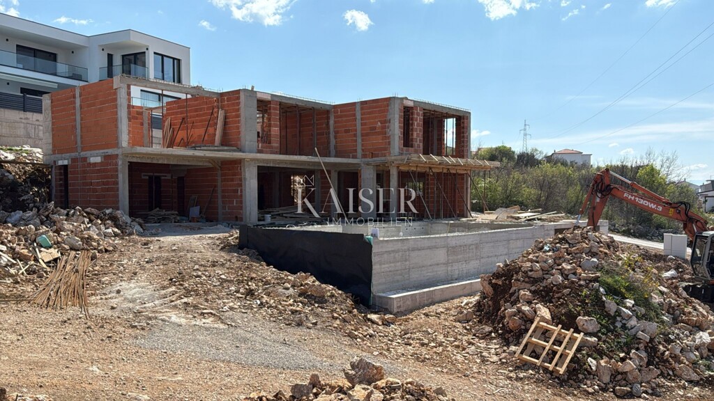 Image 6337079 - 8