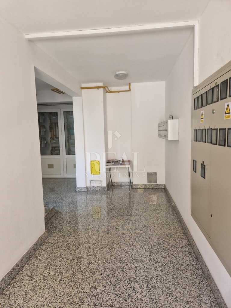 Image 6337283 - 20