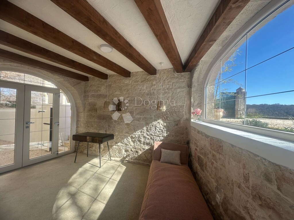 Image 6337342 - 7