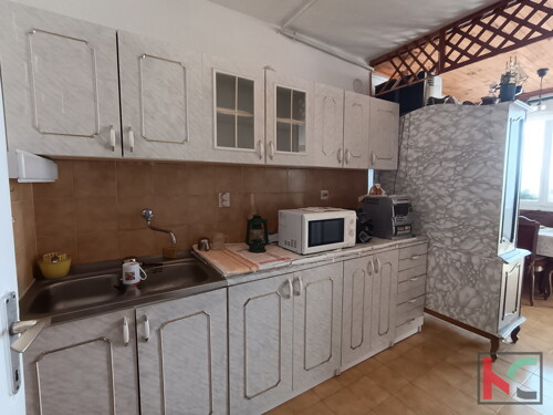 Thumbnail 6337348 - 12