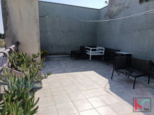 ISTRA, PULA, VERUDA, DVOSOBAN STAN S VELIKOM TERASOM, #PRODAJA