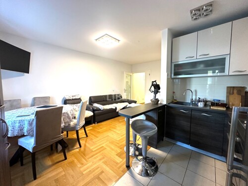 Thumbnail 6337409 - 3