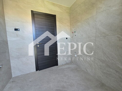 Thumbnail 6337568 - 10