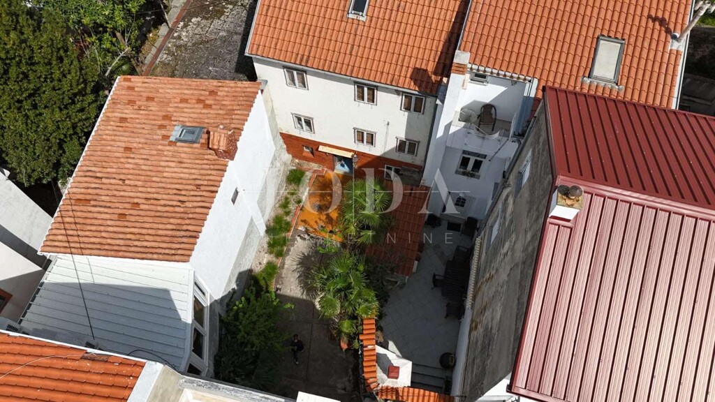 Image 6337912 - 22