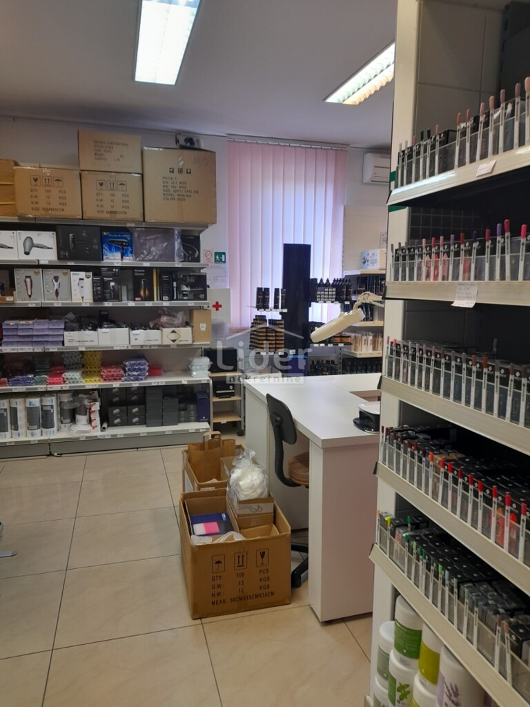 Image 6337963 - 7