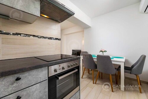 Thumbnail 6338002 - 4