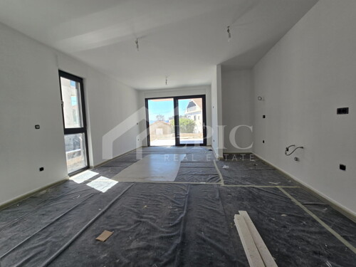 Thumbnail 6338092 - 1