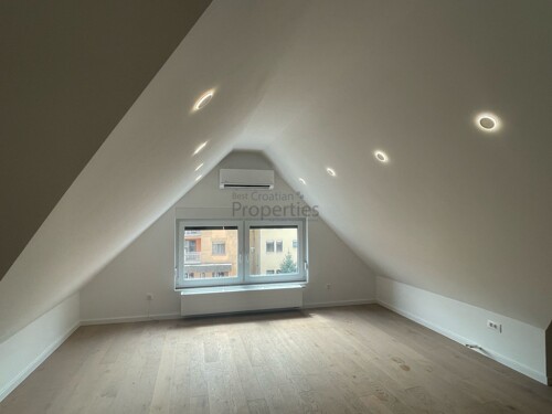 Thumbnail 6338136 - 3