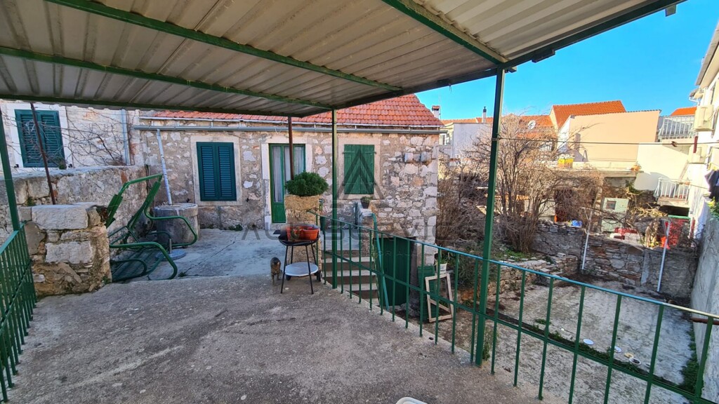 Image 6338251 - 1