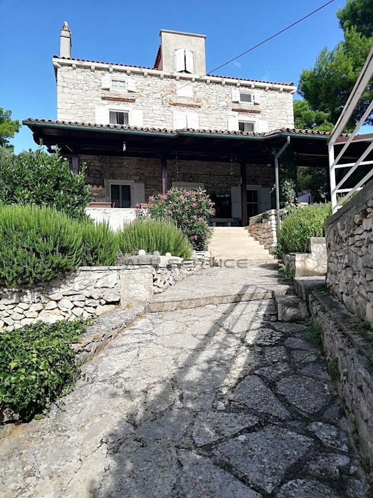 Image 6338400 - 12