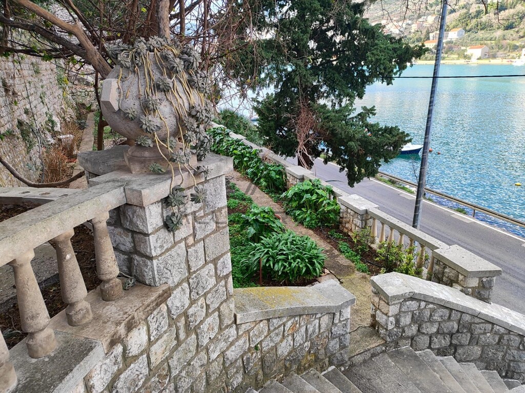 Image 6338405 - 7