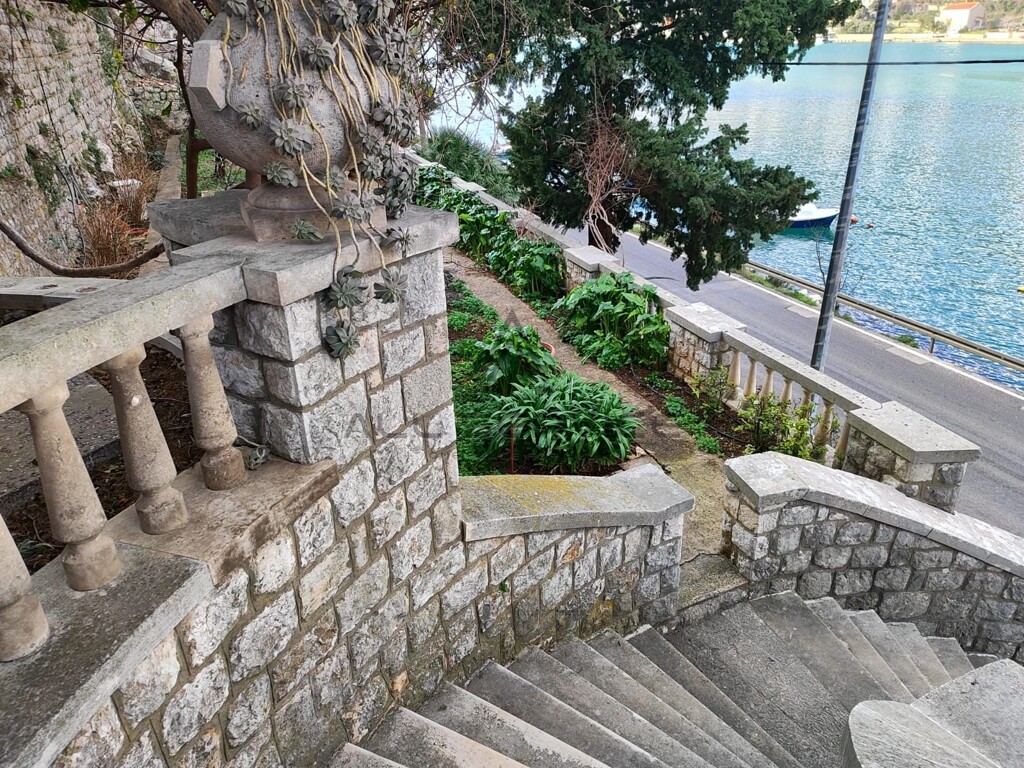 Image 6338405 - 8