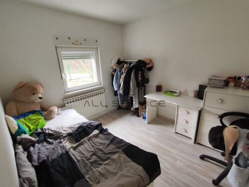 Thumbnail 6338416 - 6