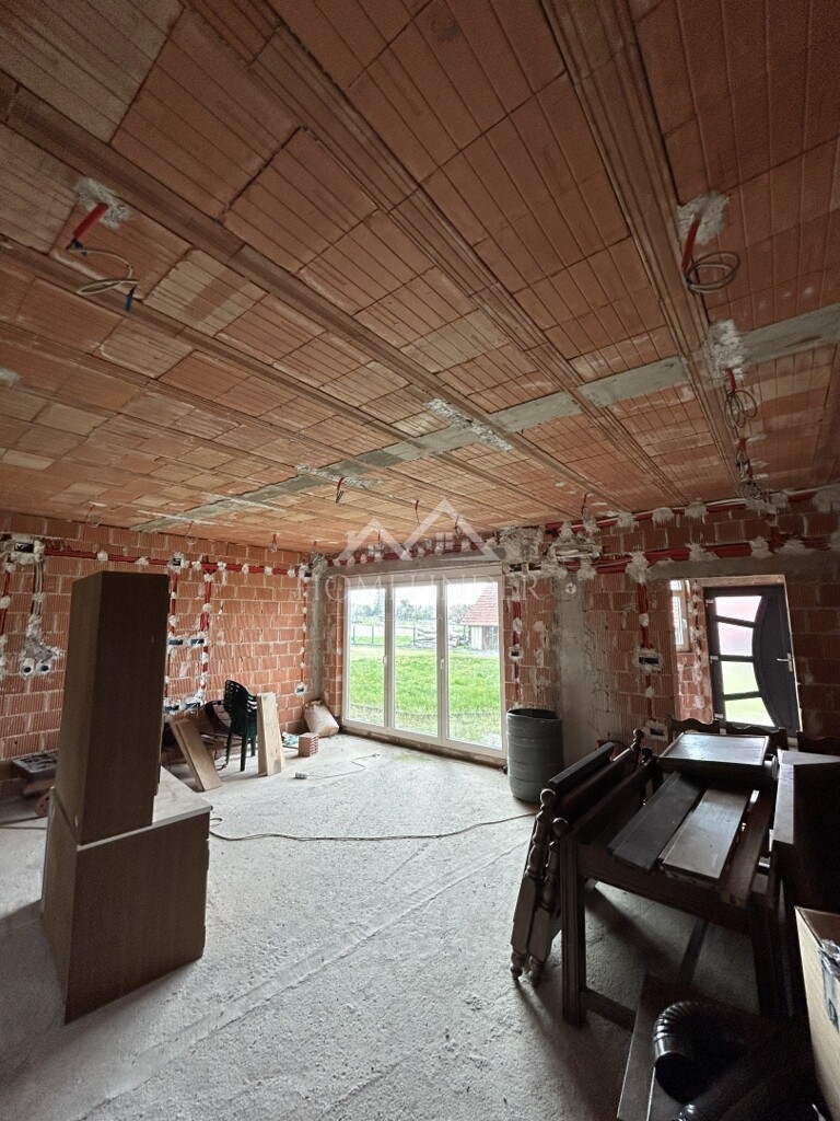 Image 6338454 - 7