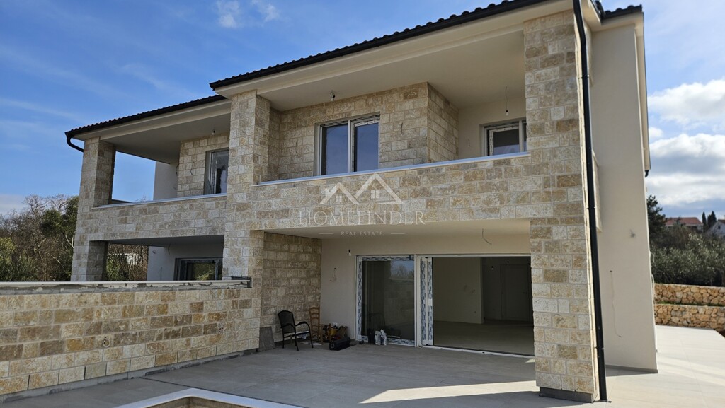 Image 6338528 - 4