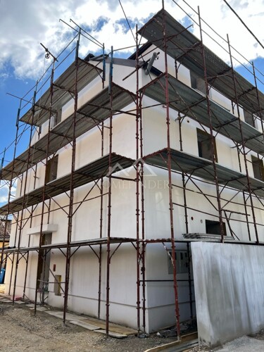 Thumbnail 6338548 - 9