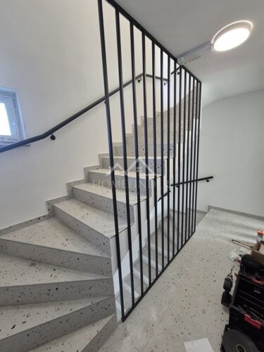 Thumbnail 6338578 - 9