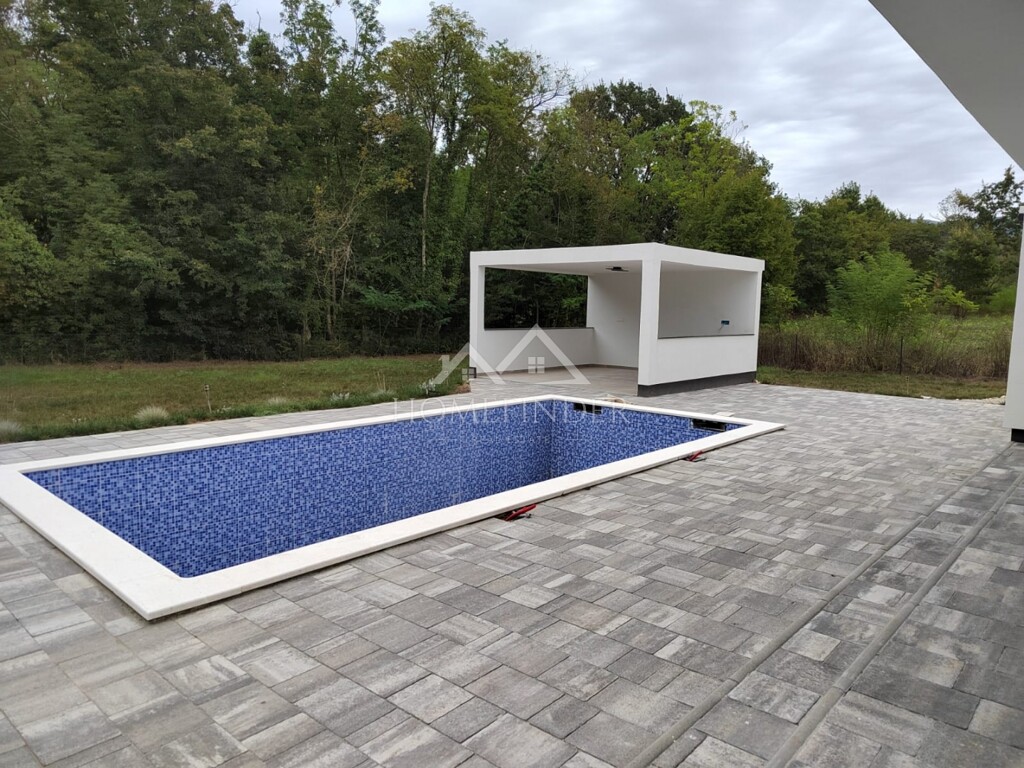 Image 6338592 - 10