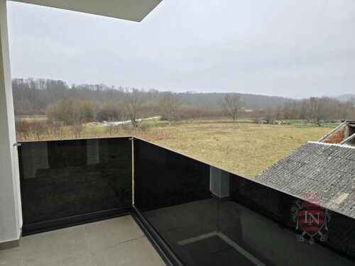 Thumbnail 6338738 - 4