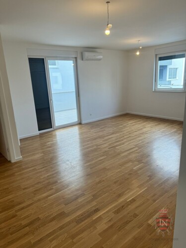 Thumbnail 6338784 - 5