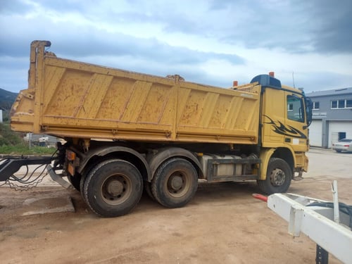 Mercedes Actros 3350