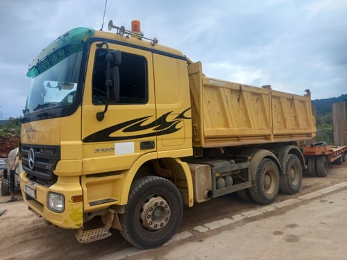 Mercedes Actros 3350
