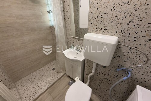 Thumbnail 6339032 - 6