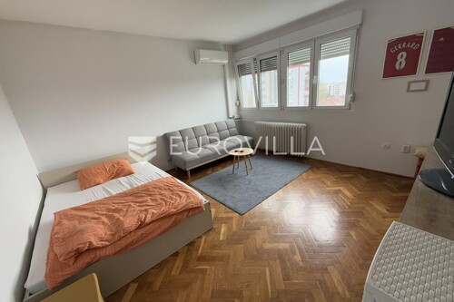 Osijek, uži Centar grada, super funkcionalan jednosoban stan, 38 m2