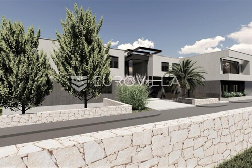 Thumbnail 6339040 - 5