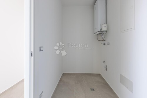 Thumbnail 6339086 - 9