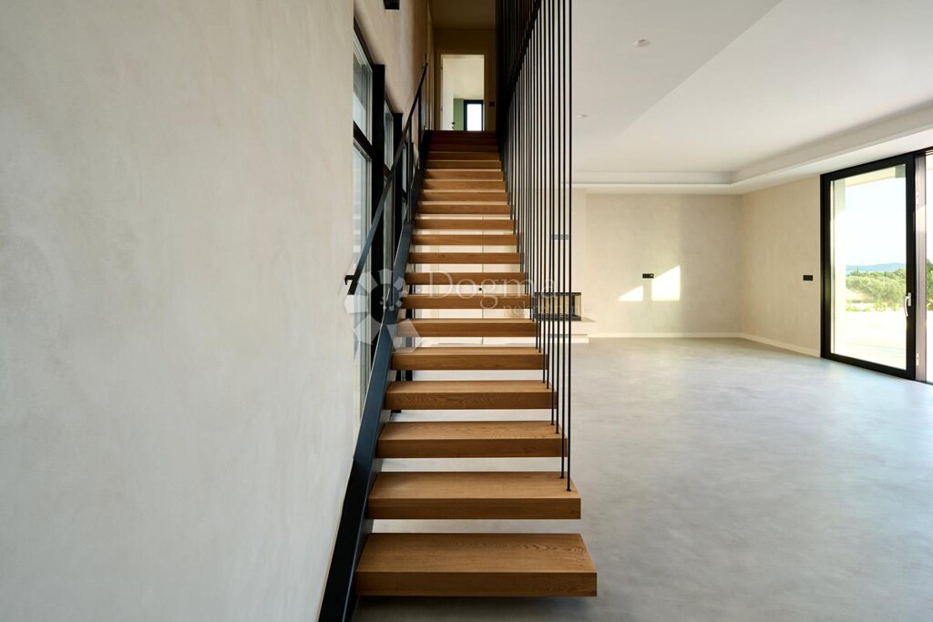 Image 6339123 - 12